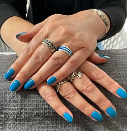 Ongle bleu
