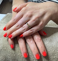 Ongle rouge